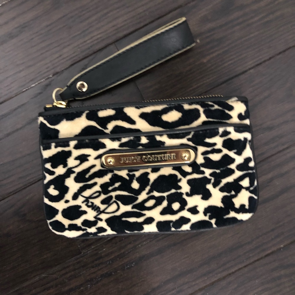 Leopard Print Wristlet With Key Holder - image 1